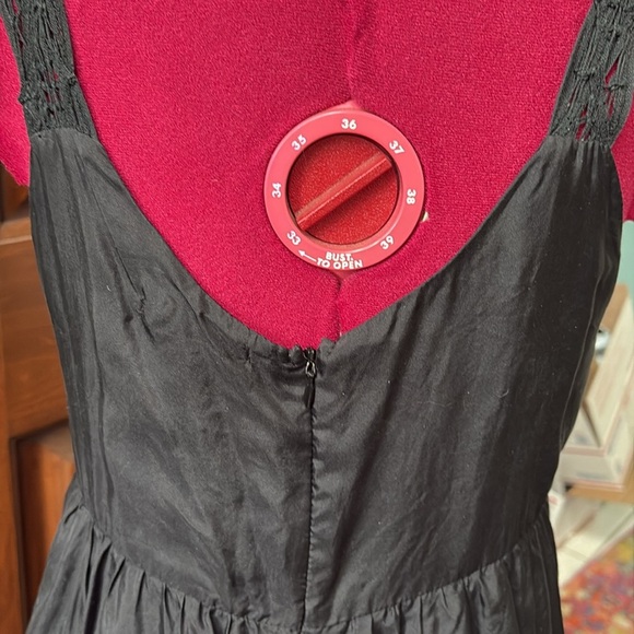 Velvet Brand Silk dress lingerie slip lined/silk black/black lace low V-neck - Picture 12 of 15